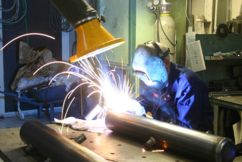 Controlling Welding Fumes: A Guide to LEV Compliance for Metal Fabrication